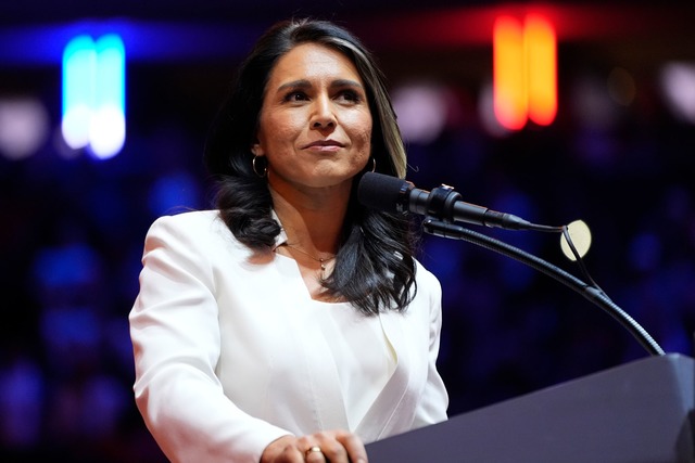 Tulsi Gabbard soll Geheimdienstkoordinatorin werden. (Archivbild)  | Foto: Alex Brandon/AP/dpa