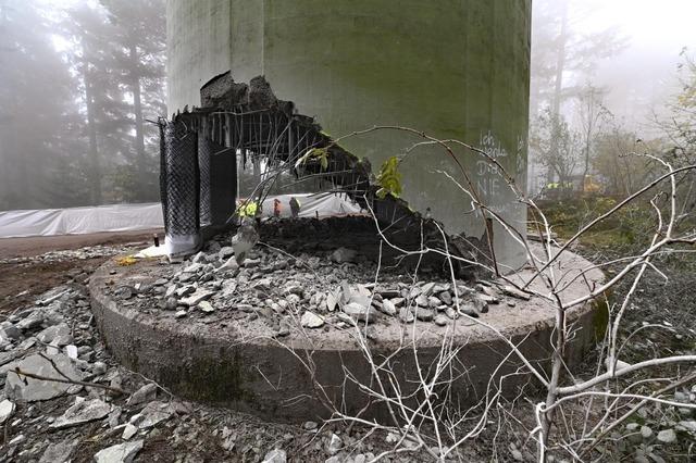 Video: So sieht die Windradsprengung auf dem Schauinsland von Nahem aus