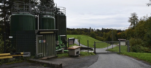 Die alten Sickerwassertanks auf dem De...nde in Karsau sollen ersetzt werden.   | Foto: Heinz und Monika Vollmar