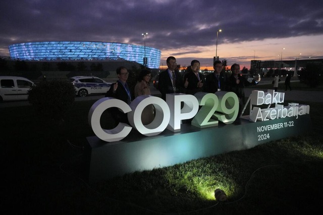 n Aserbaidschans Hauptstadt Baku sind ...makonferenz (COP 29) zusammengekommen.  | Foto: Peter Dejong (dpa)