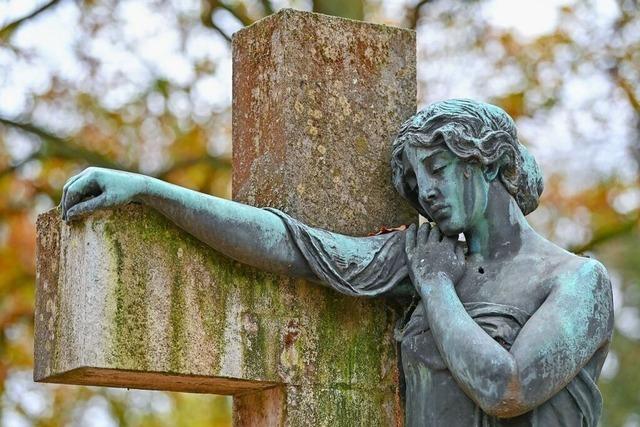 Auf den Friedhfen im Elsass geht der Platz aus