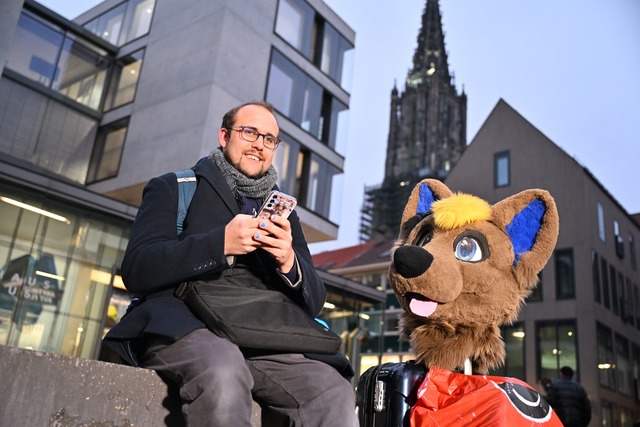 Im echten Leben ist Patrik Schleehuber...t bei einer Tageszeitung. (Archivbild)  | Foto: Felix K&auml;stle/dpa