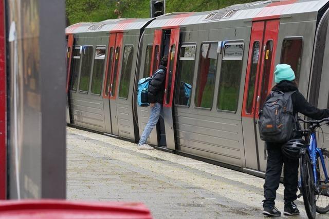 Verbraucherschützer: Deutschlandticket langfristig sichern