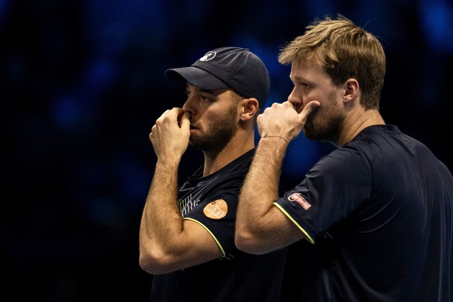 Tim P&uuml;tz (l) und Kevin Krawietz (...n im Endspiel des Tennis-Saisonfinals.  | Foto: Marco Alpozzi/LaPresse via ZUMA Press/dpa