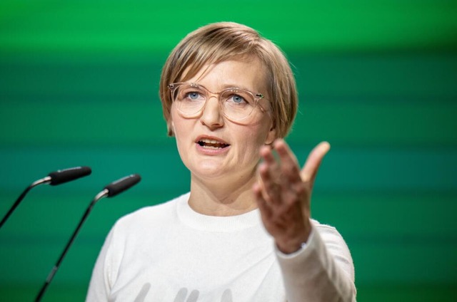 Franziska Brantner auf dem Bundesparteitag in Bayreuth.  | Foto: Michael Kappeler (dpa)