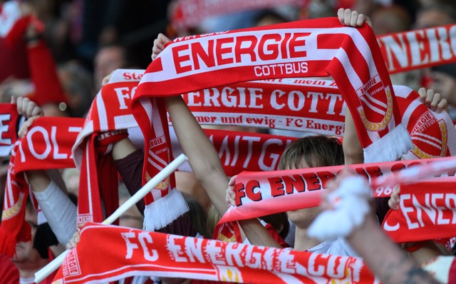 Energie Cottbus ist im Landespokal eine Runde weiter.  | Foto: Robert Michael/dpa