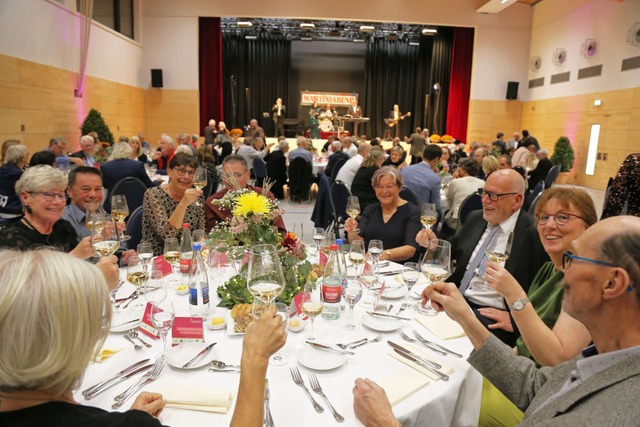 Gute Stimmung herrschte beim Martinimarkt in der Altdorfer Mnchgrundhalle.  | Foto: Sandra Decoux