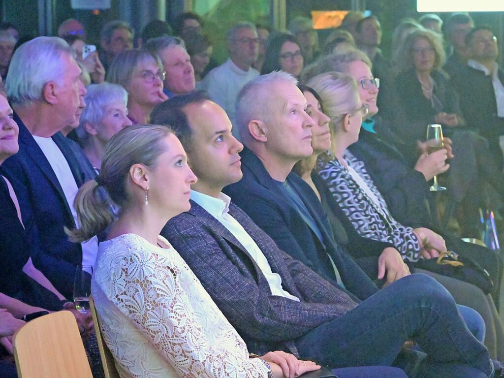 Ein Feuerwerk an Emotionen bereitete die Kilian Heitzler Band mit Mariam Chakly und Rainer Lenz den Gsten bei Nacht der Film-Musik, zu der Kiwanis and Friends in Emmendingen eingeladen hatten.