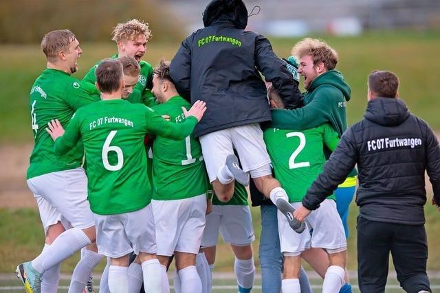 Der Spieltag kompakt: Turbulentes Spitzenspiel zwischen Furtwangen und Tennenbronn ohne Gewinner