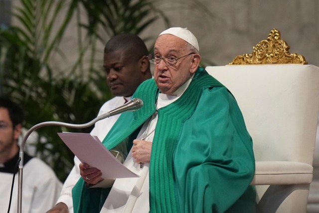 Papst Franziskus hat eine Untersuchung...&uuml;hrung im Gazastreifen gefordert.  | Foto: Alessandra Tarantino/AP/dpa