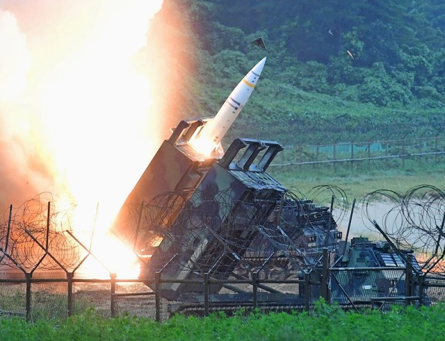 Start einer amerikanischen ATACMS bei einer bung in Sdkorea (Archivbild)  | Foto: - (dpa)