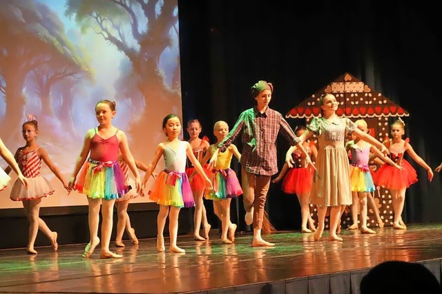 Kinder begeistern Zuschauer beim Ballett &#8222;Once upon a time&#8220;.  | Foto: Mia Dumont