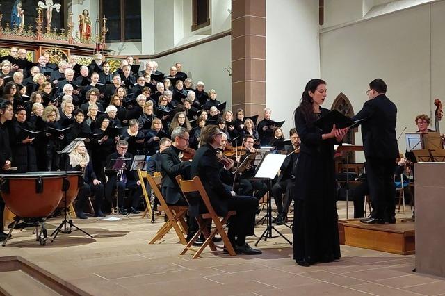 Sechs Chre, ein Projekt: Mozarts Requiem stellt die trnenreiche Seite des Lebens musikalisch dar