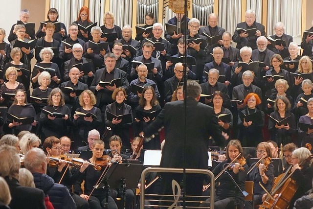 Das Deutsche Requiem von Brahms erklan...m und das Markgrfler Kammerorchester.  | Foto: Roswitha Frey