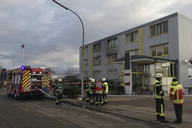 Feuerwehr findet Leichnam nach Kellerbrand