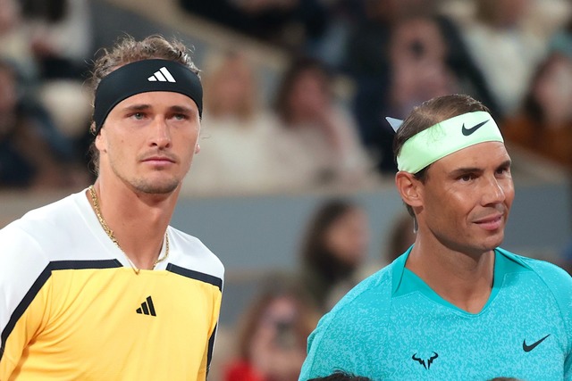 Alexander Zverev (l) wird beim Abschie...el Nadal in Malaga nicht vor Ort sein.  | Foto: Frank Molter/dpa