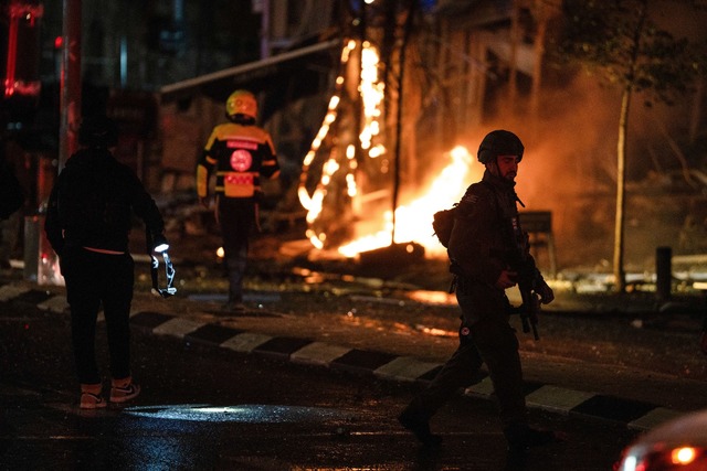 Auch Israel wird beschossen.  | Foto: Ilia Yefimovich/dpa