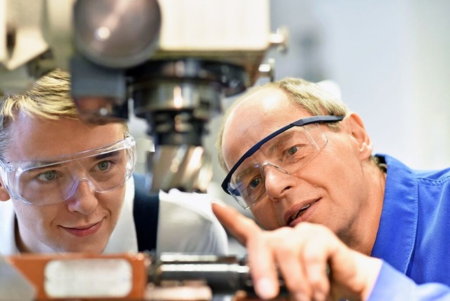 Die Ausbildung in Deutschland ist ber... in den verschiedenen Betrieben und...  | Foto: industrieblick.stock.adobe.com