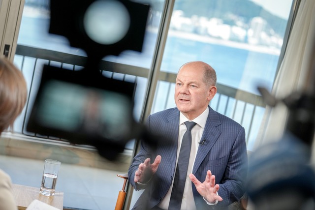 Scholz: SPD und ich wollen gemeinsam gewinnen.  | Foto: Kay Nietfeld/dpa