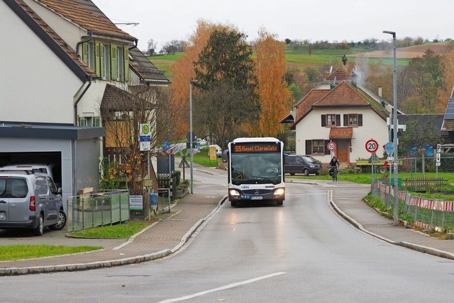 Rmmingen will die Bushaltestelle an d...ann als Linie 200 &#8211; dort halten.  | Foto: Herbert Frey