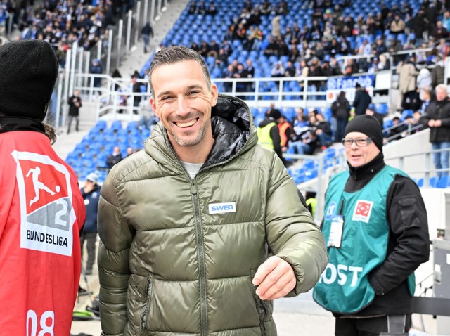 Bleibt Trainer beim Karlsruher SC und ...ten Bundesliga sein: Christian Eichner  | Foto: Uli Deck (dpa)