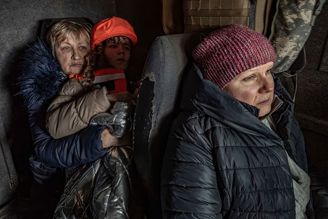 Die Evakuierungen in der Region Donezk gehen weiter. (Archivbild)  | Foto: Anton Shtuka/AP/dpa