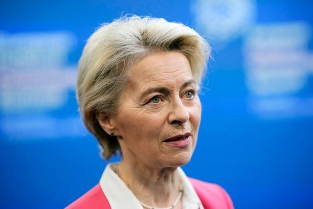 Nach Aufruf: Von der Leyen leistet Hilfe auf Flug