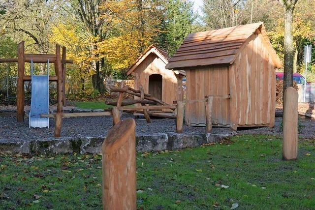 Spielplatz im Auggener Weg in Mllheim bietet neue Spielrume aus Robinienholz