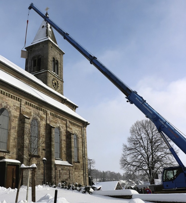 Im Dezember 2023 wurde der im Juni dur...urm beschdigte Lamellenladen ersetzt.  | Foto: Martha Weishaar