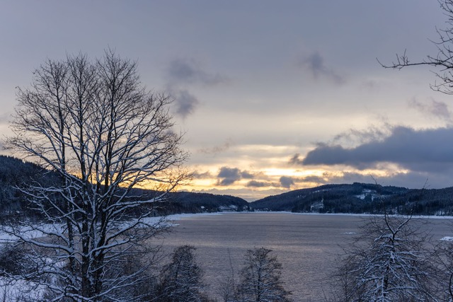 Nach dem vielen Schnee erwartet der Deutsche Wetterdienst nun Tauwetter.  | Foto: Philipp von Ditfurth/dpa