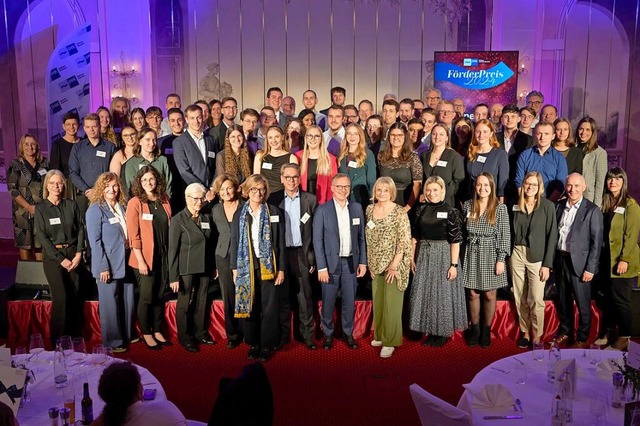 Alle Stifter und Preistrger beim gro... Hotel Colosseo im Europa-Park in Rust  | Foto: Markus Schwerer