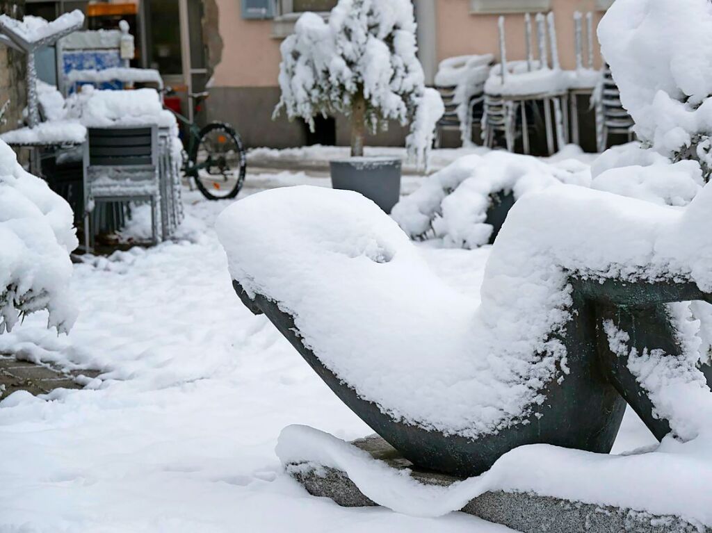 Der Liegende im „Schneebett“ in der Fugngerzone in Mllheim