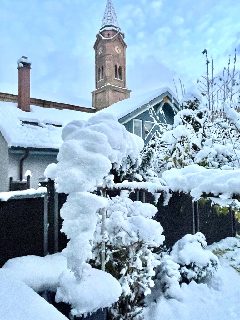 Schnee in der Lrracher Innenstadt