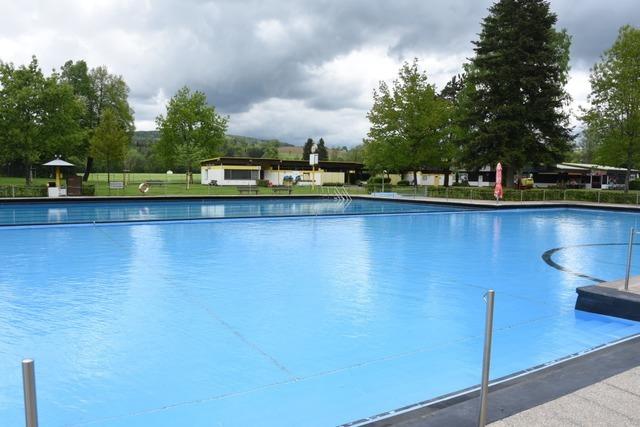 Groe Plne  oder  Schlieung? Steinens  Freibad  steht am Scheideweg