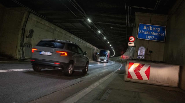 Tausende Fahrzeuge nutzen t&auml;glich...-Verbindung in den Alpen. (Archivbild)  | Foto: Zeitungsfoto.At/Liebl Daniel/apa/dpa