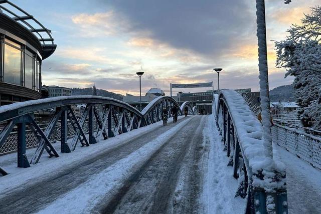 Winterdienst der Freiburger Stadtreinigung hat am Freitag um vier Uhr morgens begonnen