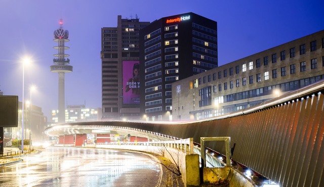 Wegen des desolaten Bauzustands wollte...turm 2025 abrei&szlig;en. (Archivbild)  | Foto: Julian Stratenschulte/dpa