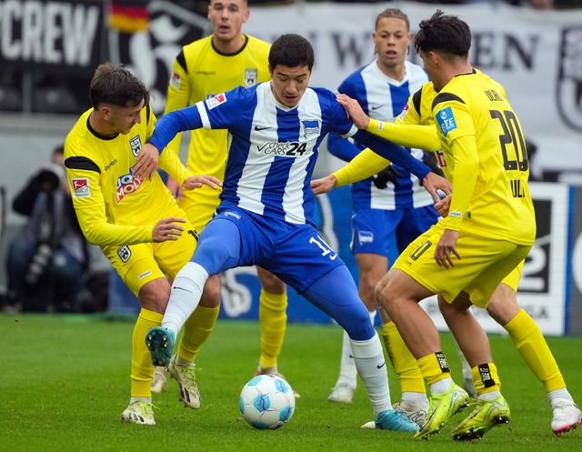 Ibrahim Maza schie&szlig;t Hertha gegen Ulm in F&uuml;hrung.  | Foto: Soeren Stache/dpa