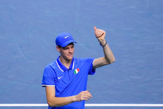 Steht mit Italien im Davis-Cup-Finale: Jannik Sinner.  | Foto: Manu Fernandez/AP