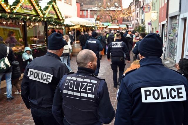 Auf dem Freiburger Weihnachtsmarkt sorgten Polizisten aus drei Lndern fr Sicherheit