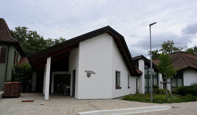 Das Gemeindehaus von Offnadingen gehrt zum Dorfplatz.  | Foto: Sophia Hesser