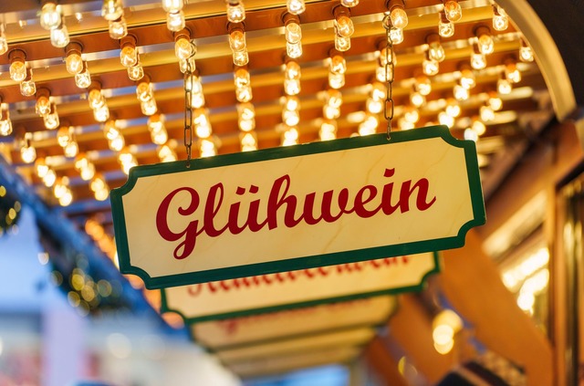 Den ersten Gl&uuml;hwein gibt es viele...im zweistelligen Bereich. (Archivbild)  | Foto: Andreas Arnold/dpa