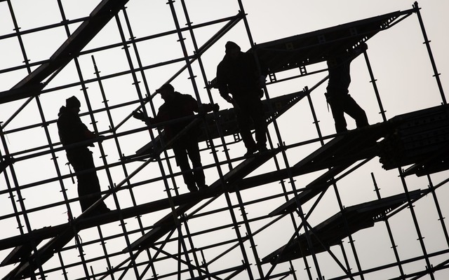 In den Industriebetrieben hat sich die...&auml;gen verschlechtert. (Archivbild)  | Foto: Christian Charisius/dpa