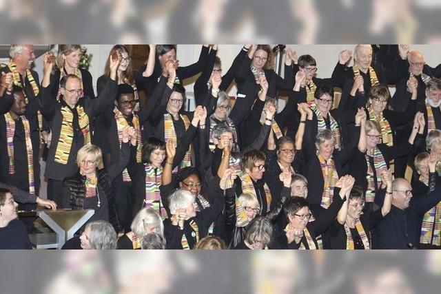 Der Ortenauer Gospelchor Swinging Spirit gibt ein Benefizkonzert in der Kirche St. Jakobus in Schutterwald