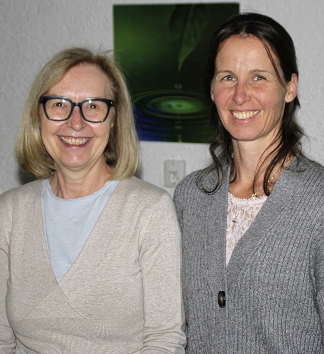 Zwei Organisatorinnen der Zeitbank plu... Elvira Molitor (links) und Tanja Dede  | Foto: Rolf Reimann