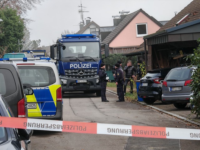 Der Angeklagte f&uuml;hrte die Ermittler zum Grundst&uuml;ck des Opfers.  | Foto: Pascal Durain/S&uuml;dkurier/dpa