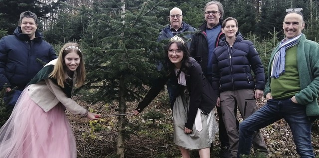 Die Hoheiten legten selbst die Sge an...ert Diana Kohlmann und  Josef Gmeiner.  | Foto: Winfried Kninger