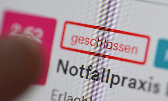 Die Debatte um die Schlieung der Notfallpraxen geht weiter.  | Foto: Bernd Weibrod (dpa)