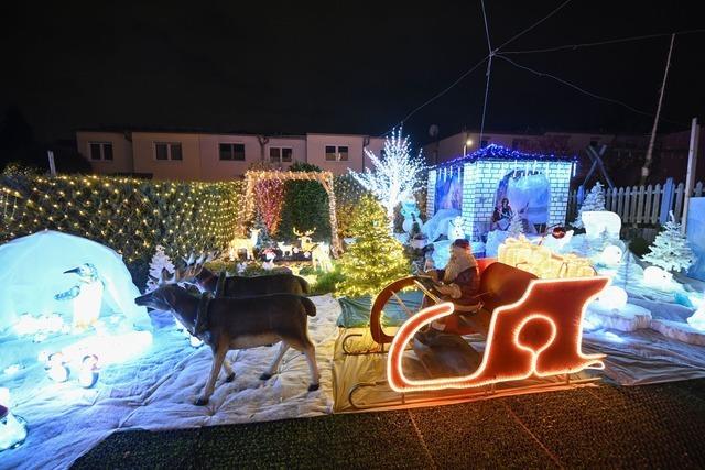 Weihnachtshaus in Asperg erstrahlt in 100.000 Lichtern