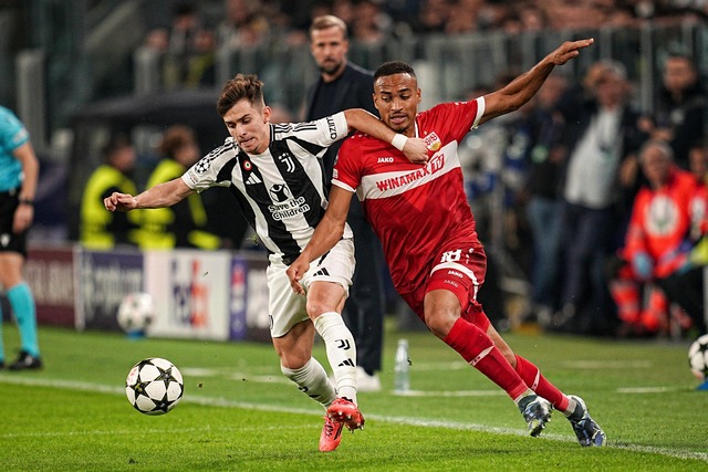 Nationalspieler Jamie Leweling (r.) fe...Oberschenkelverletzung auch in Bremen.  | Foto: Marco Alpozzi/LaPresse/AP